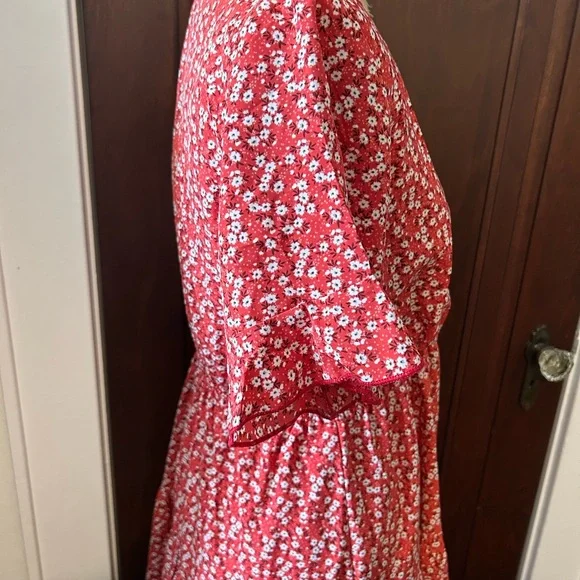 SHEIN Red Floral Dress - Picture 3 of 4